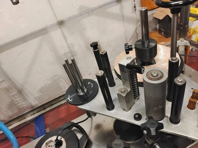 Used OMB capsuling machine — 2