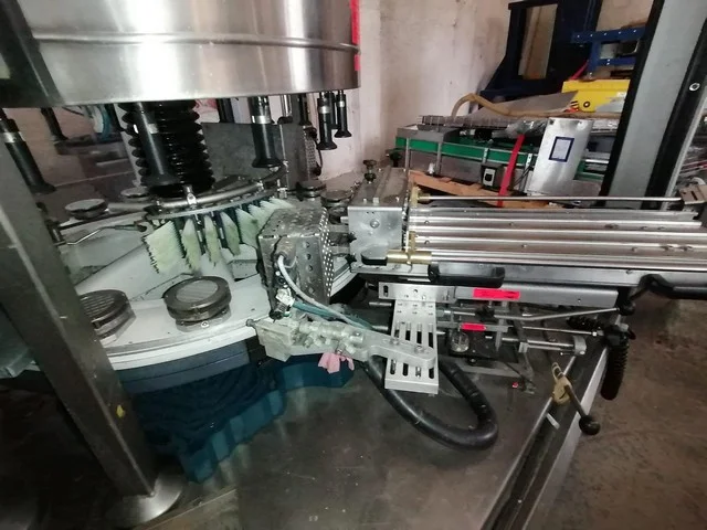 Used Krones labeller — 8
