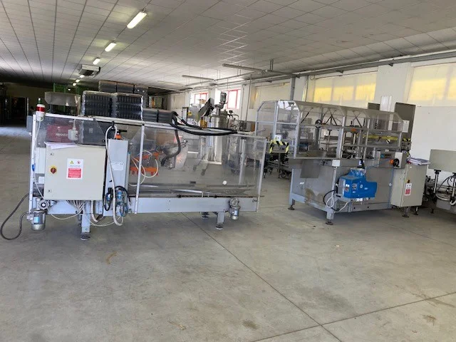 Used Bortolin Kemo case erector — 5