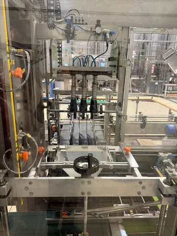 Used Oma case erector and case packer — 4