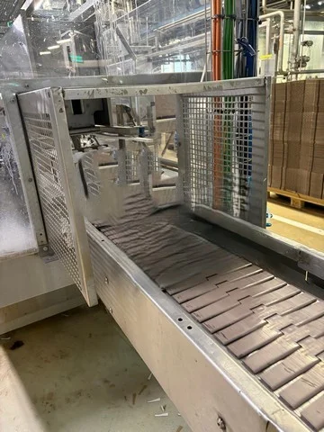 Used Meypack tray packer — 7
