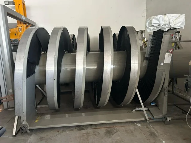 Used Ambaflex elevator and lowerator for bundles/boxes