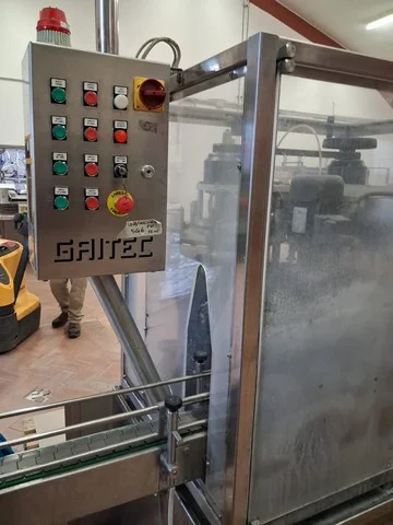 Used Gai washer-dryer — 2
