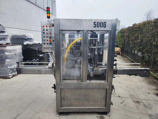 Used Gai washer-dryer