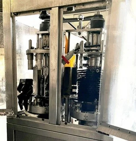 Used Gai washer-dryer — 2
