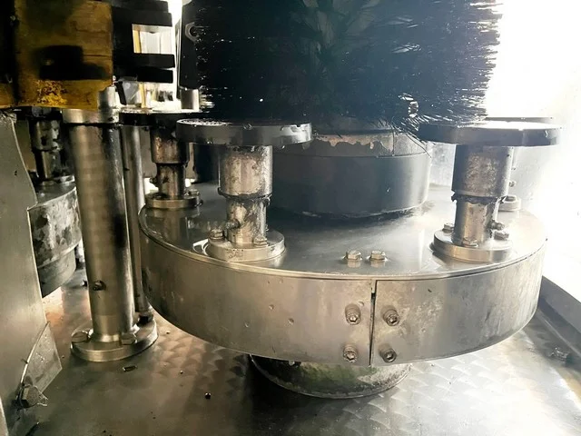Used Gai washer-dryer — 5