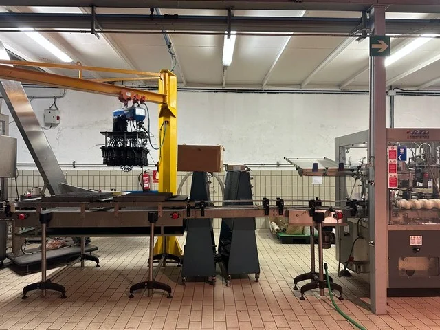 Used glass bottling line for still wine — 11