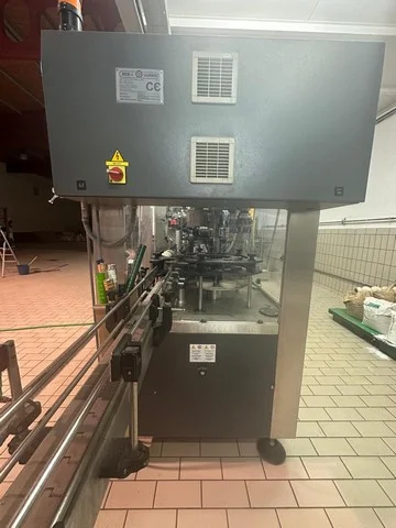 Used glass bottling line for still wine — 3