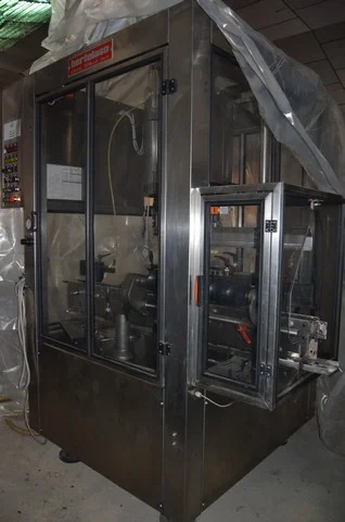 Used glass bottling line for still wine — 3