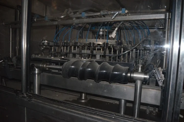 Used glass bottling line for still wine — 8