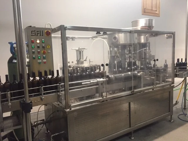 Used Gai bottling line for wine
