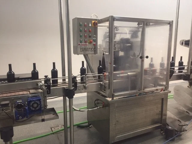 Used Gai bottling line for wine — 10