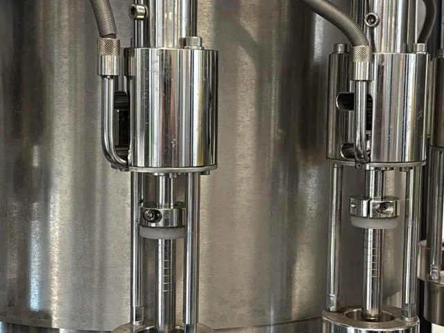 Used Alfatek bottling line for still wine — 9