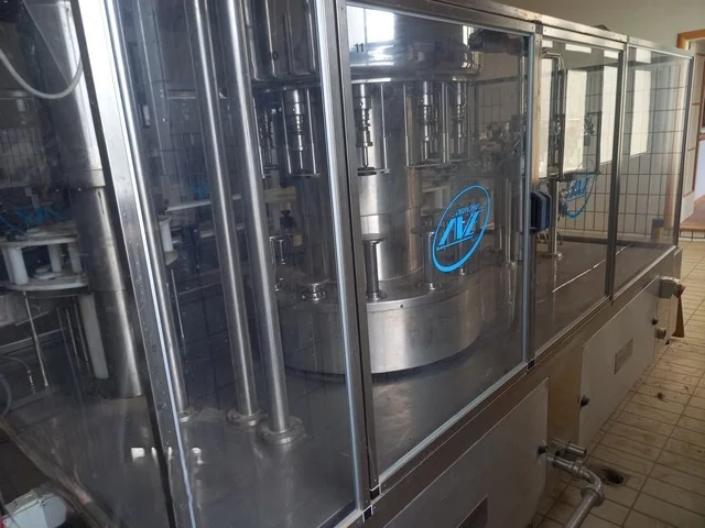 Used Ave Industry bottling line for olive oil — 8