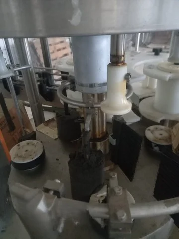 Used Ave Industry bottling line for olive oil — 9