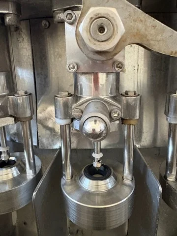 Used Vimercati filler — 9
