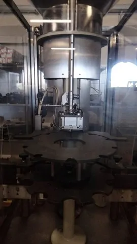 Used Bottling Line Bertolaso 2.000 bph — 6