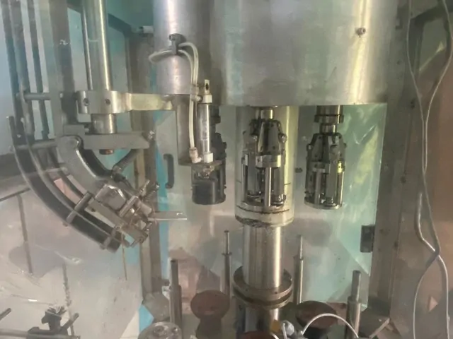 Used Capper Arol 4T Stelvin 30×60 — 4