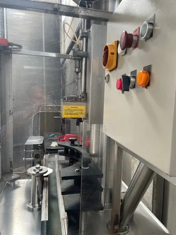 Used Capper Arol Gemini 2.500 bph — 2