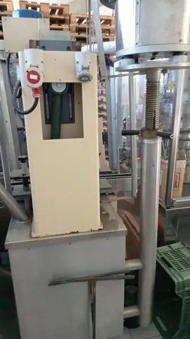 Used capper BC 2.000 bph — 4