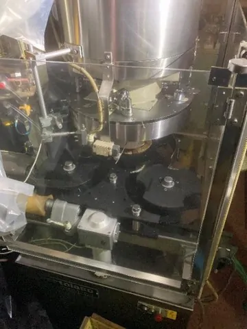 Used capper Bertolaso Delta 104 S — 4