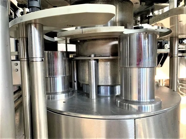 Used capper Bertolaso Delta 604 sx — 6