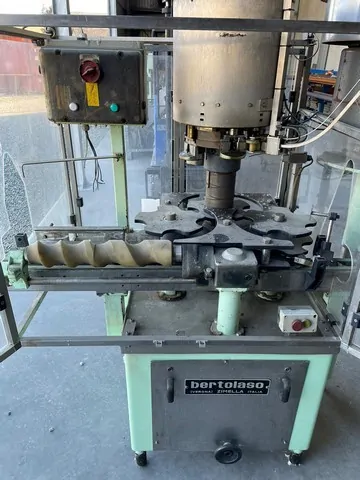 Used capper Bertolaso plastic mushroom — 2