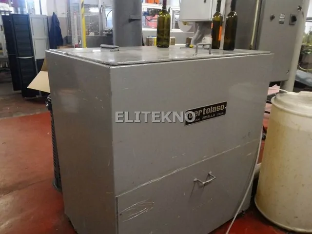 Used capper Bertolaso screw cap 8.000 bph — 2