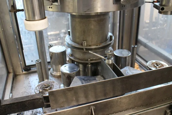 Used capper Bertolaso Sigma 606 — 2