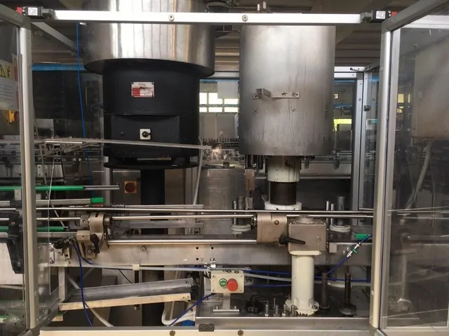 Used capper Bertolaso Stelvin — 4