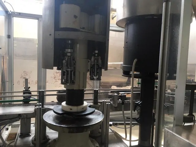 Used capper Bertolaso Stelvin — 5