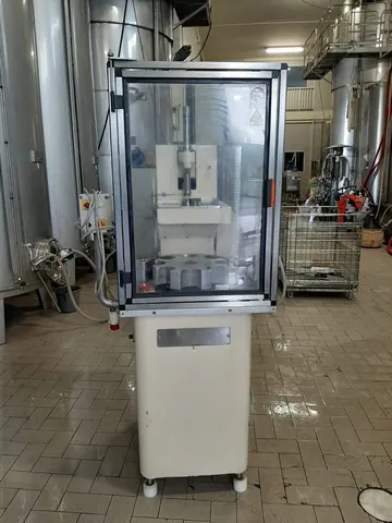 Used capper Bertolaso — 2