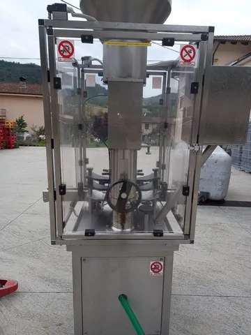 Used capper Enolmeccanica mt-sr — 2