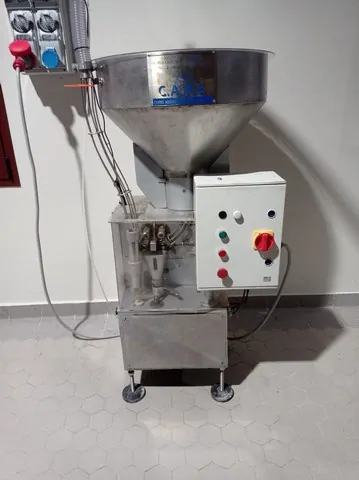 Used capper Enolmeccanica Pegaso sf — 4