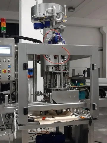 Used Capper M.G.S 12.000 bph — 3