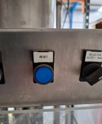 Used Capper Technovin 3T Stelvin 5.000 bph — 2