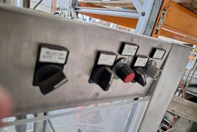 Used Capper Technovin 3T Stelvin 5.000 bph — 6