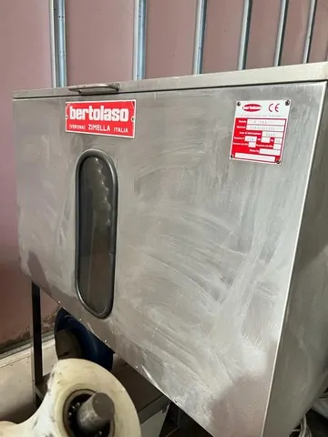 Used Caps Elevator Bertolaso A 900 — 2