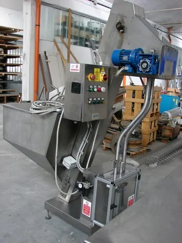Used Caps Elevator Neri — 2