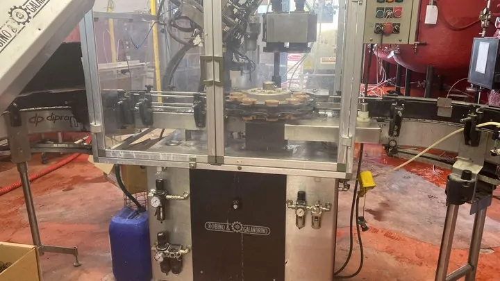 Used Capsuler Robino&Galandrino 3.000 bph — 3