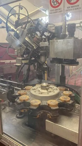 Used Capsuler Robino&Galandrino 3.000 bph — 4