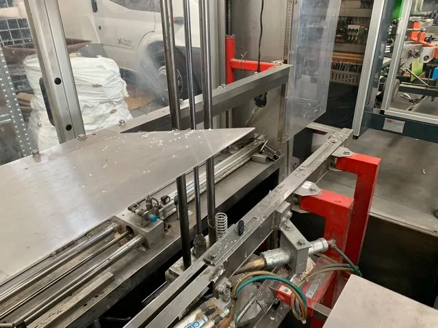 Used Case Erector Ape Form 1200 — 5