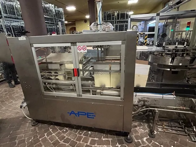 Used case Erector APE FORM 1200 HMA — 5