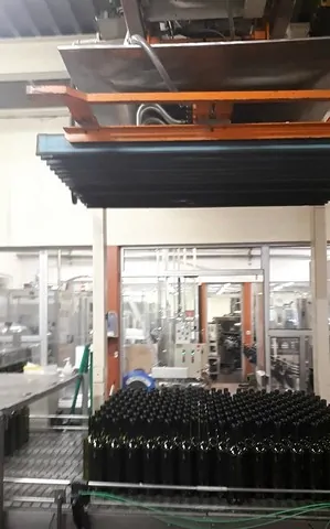 Used Complete Bottling Line Irundin still wine — 3