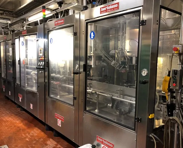 Used Complete Bottling Line Isobaric Bertolaso — 7