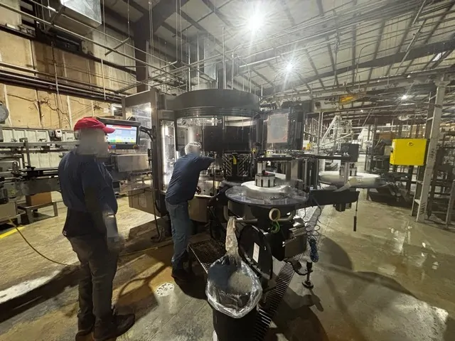 Used Complete Bottling Line KHS 32.000 bph — 4