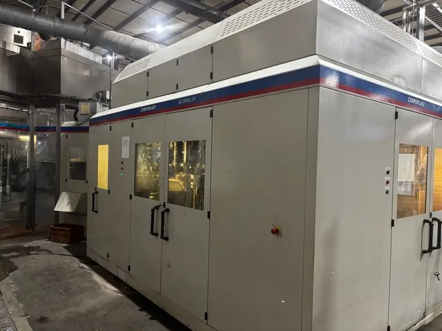 Used Complete Bottling Line KHS 43.000 bph — 5