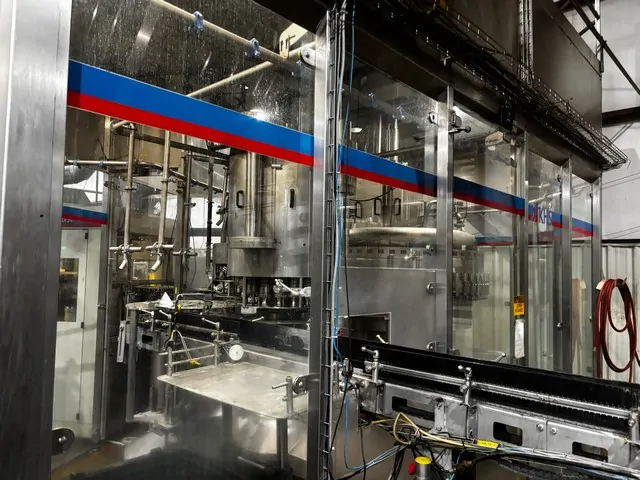 Used Complete Bottling Line KHS 43.000 bph — 6