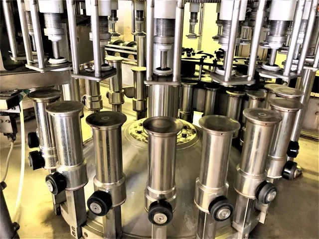 Used Complete Bottling Line MBF 5.000 bph — 6