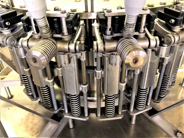 Used Complete Bottling Line MBF 5.000 bph — 10